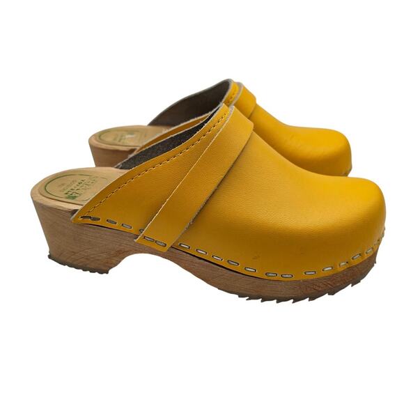 Haga Toffeln Clogs Shoes Girls Sz 29 (US 11) Yellow Leather Swedish Clogs Wooden - Picture 1 of 7